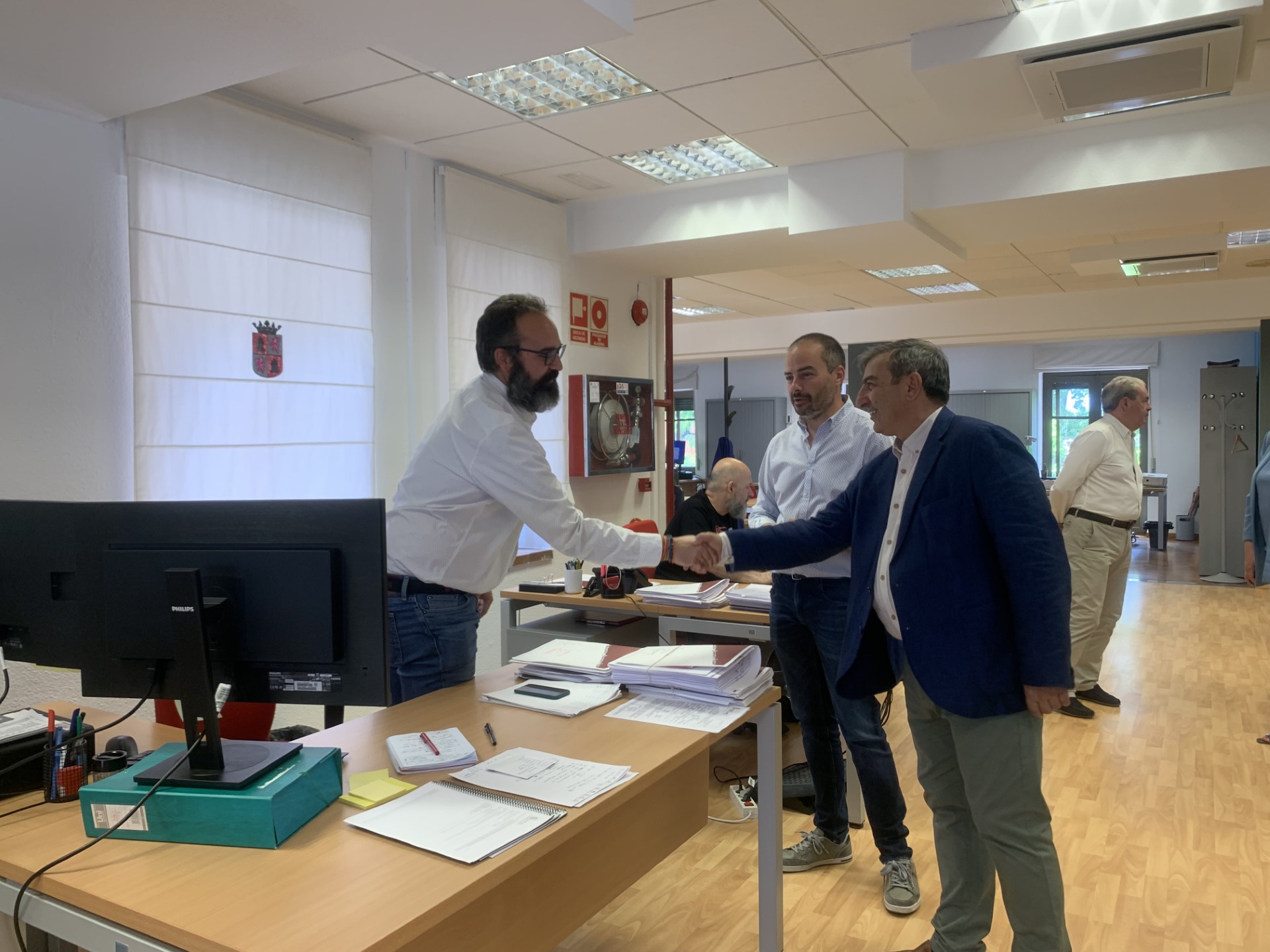 Visita del delegado territorial, José Luis Sanz Merino, a la sección de Energía.