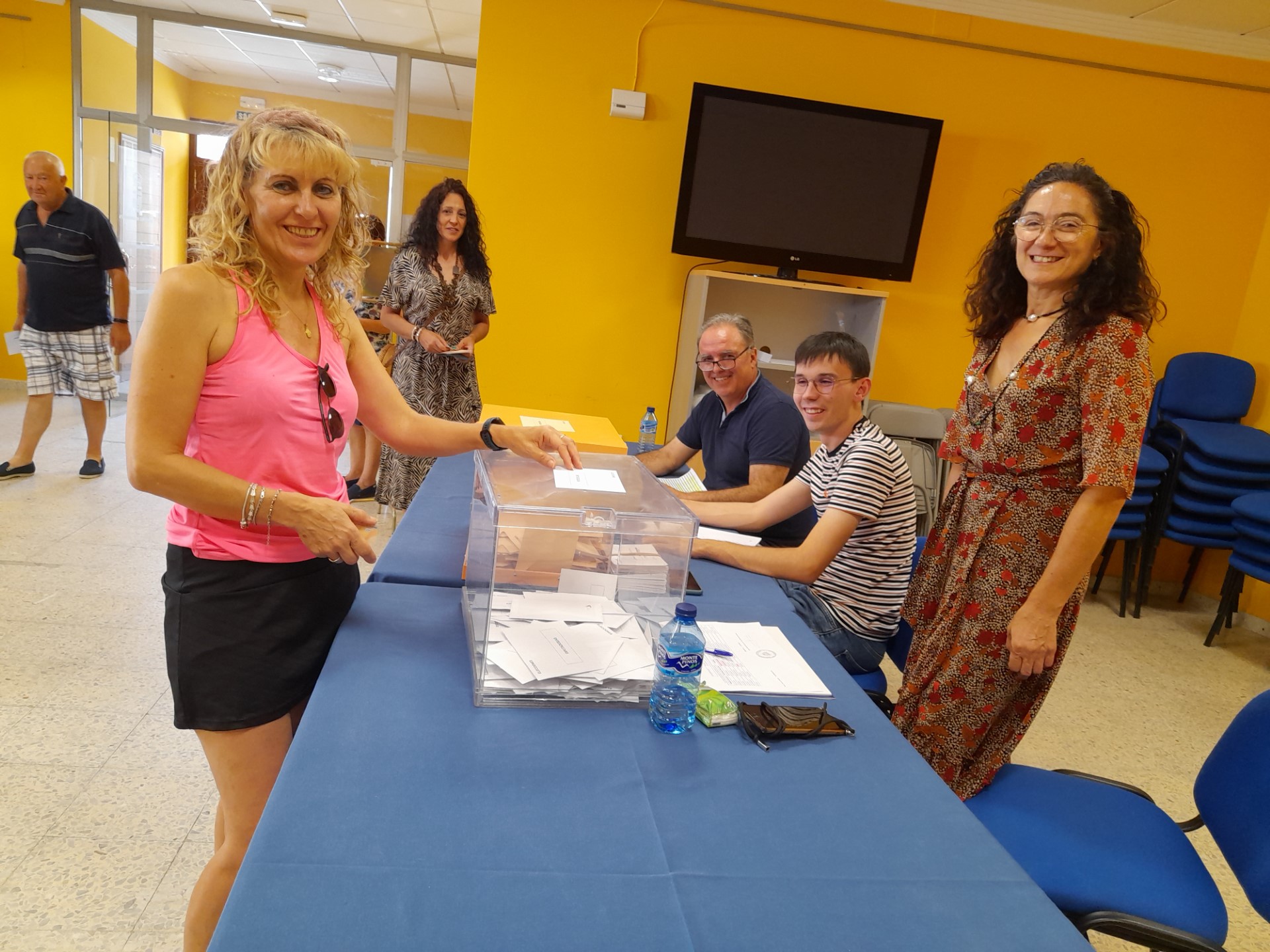 la casa consistorial de cantimpalos acogio las elecciones generales