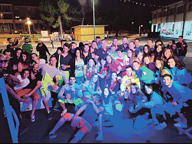Algunas peñas de las fiestas de La Lastrilla del año pasado.