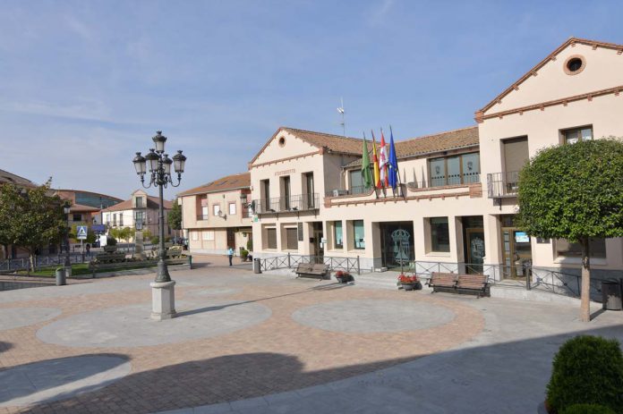 Plaza del municipio de Valverde del Majano. FOTO: JOSÉ ANTONIO SANTOS