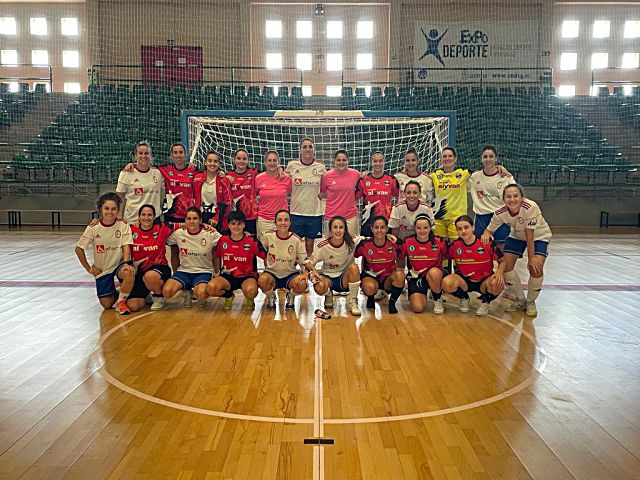 Las protagonistas del encuentro disputado en la mañana del domingo en la cancha del Pedro Delgado./ E.A.