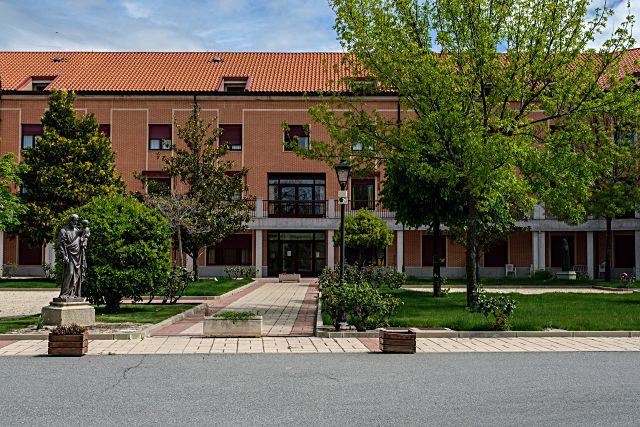 Una ayuda a las Hermanitas de los Pobres 2 Residencia de las Hermanitas de los Pobres en Segovia.