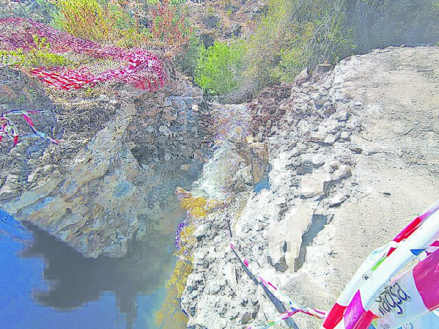 Imagen del picado realizado en el cuerpo de la presa./ E.A.