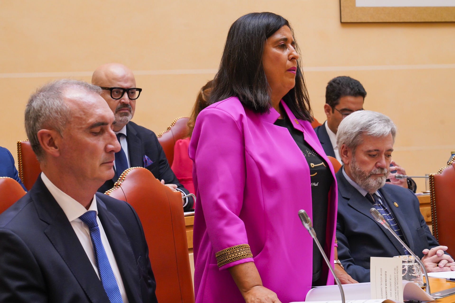 El alcalde de Segovia, José Mazarías, junto con los concejales Rosalía Serrano y Alejandro González-Salamanca. / Miguel Angel Fernández
