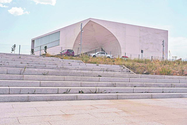 El Centro de Innovación y Desarrollo Empresarial (CIDE), aún sin terminar.