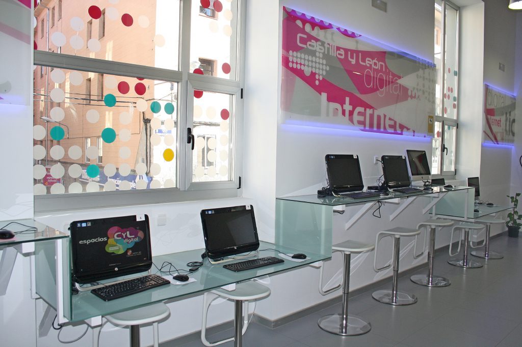 El Espacio CyL Digital de Segovia. May Escobar considera fundamental la digitalización de la ciudad.