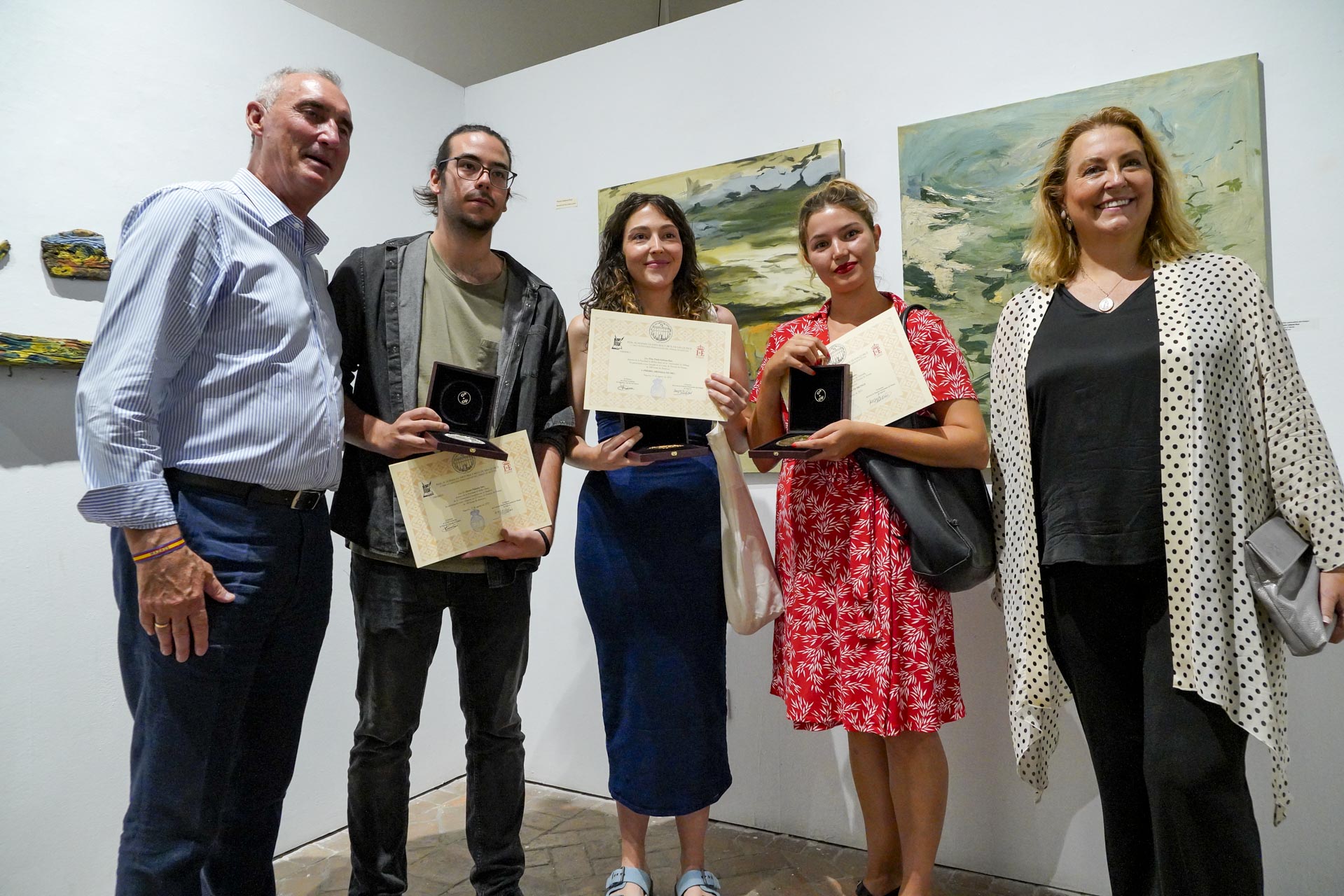 Entrega de reconocimientos a los más destacados. / MIGUEL ÁNGEL FERNÁNDEZ