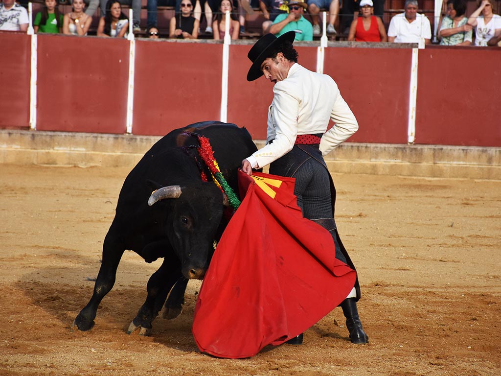 Remate de corte clásico de Finito de Córdoba. / A.M.