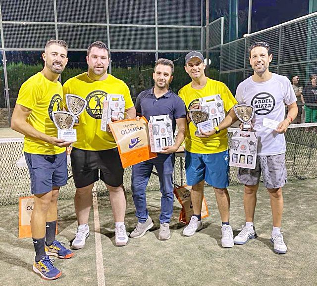 Entrega de premios del XV torneo de pádel ‘Villa de Riaza’.