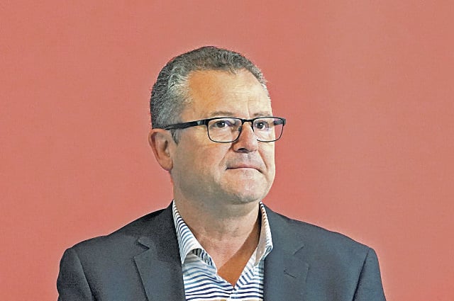 El consejero de agricultura, Gerardo Dueñas.