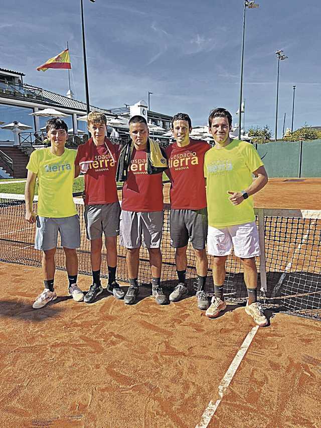 Los componentes del Espacio Tierra que disputaron los partidos./ ESPACIO TIERRA