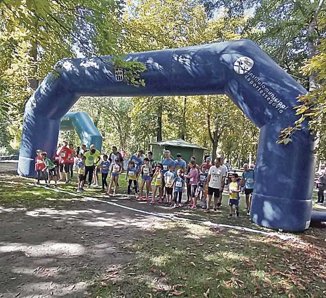 Salida de una carrera en una pasada edición de la actividad ‘Correr en Familia’./ SP. SEGOVIA