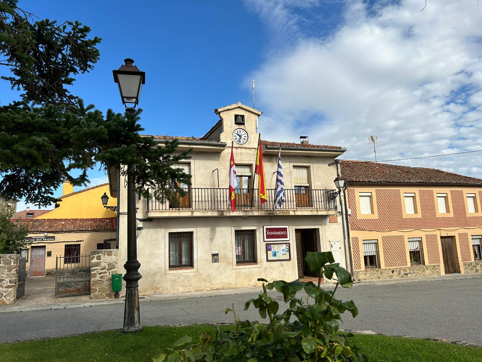 Torrecaballeros lanza una línea de ayudas de material escolar.