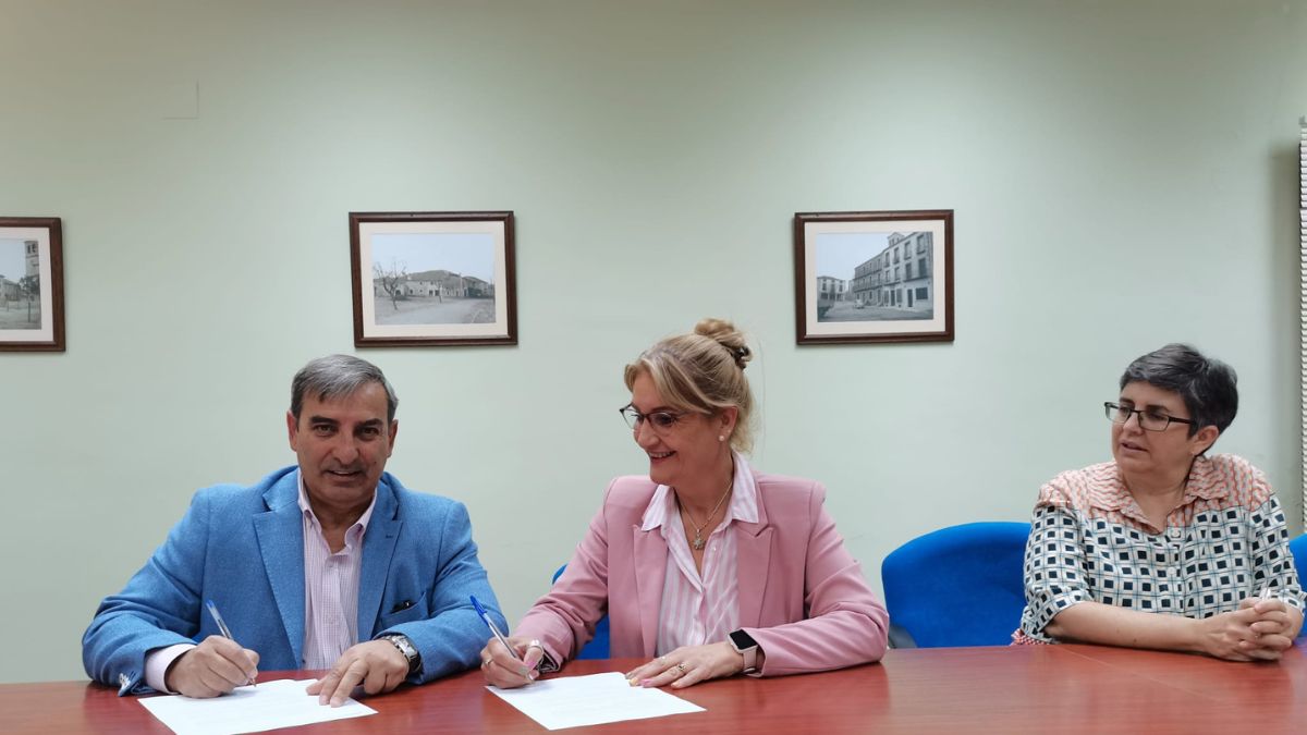 Cantalejo recibe una acometida de agua potable.