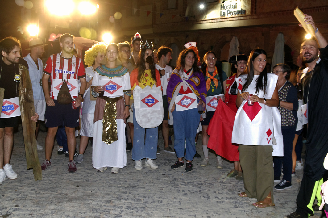 El desfile de peñas de Espirdo, un momento muy esperado.