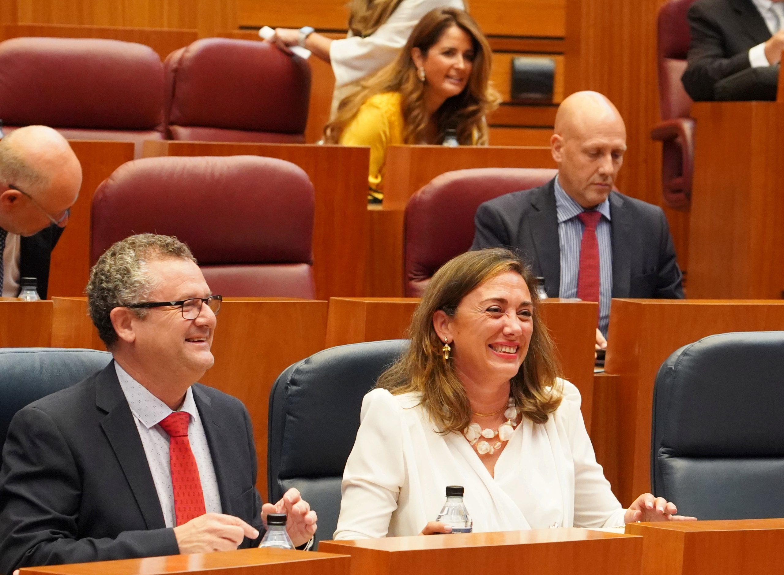 Gerardo Dueñas y la Consejera de Movilidad durante el Pleno de ayer. / Miriam Chacón