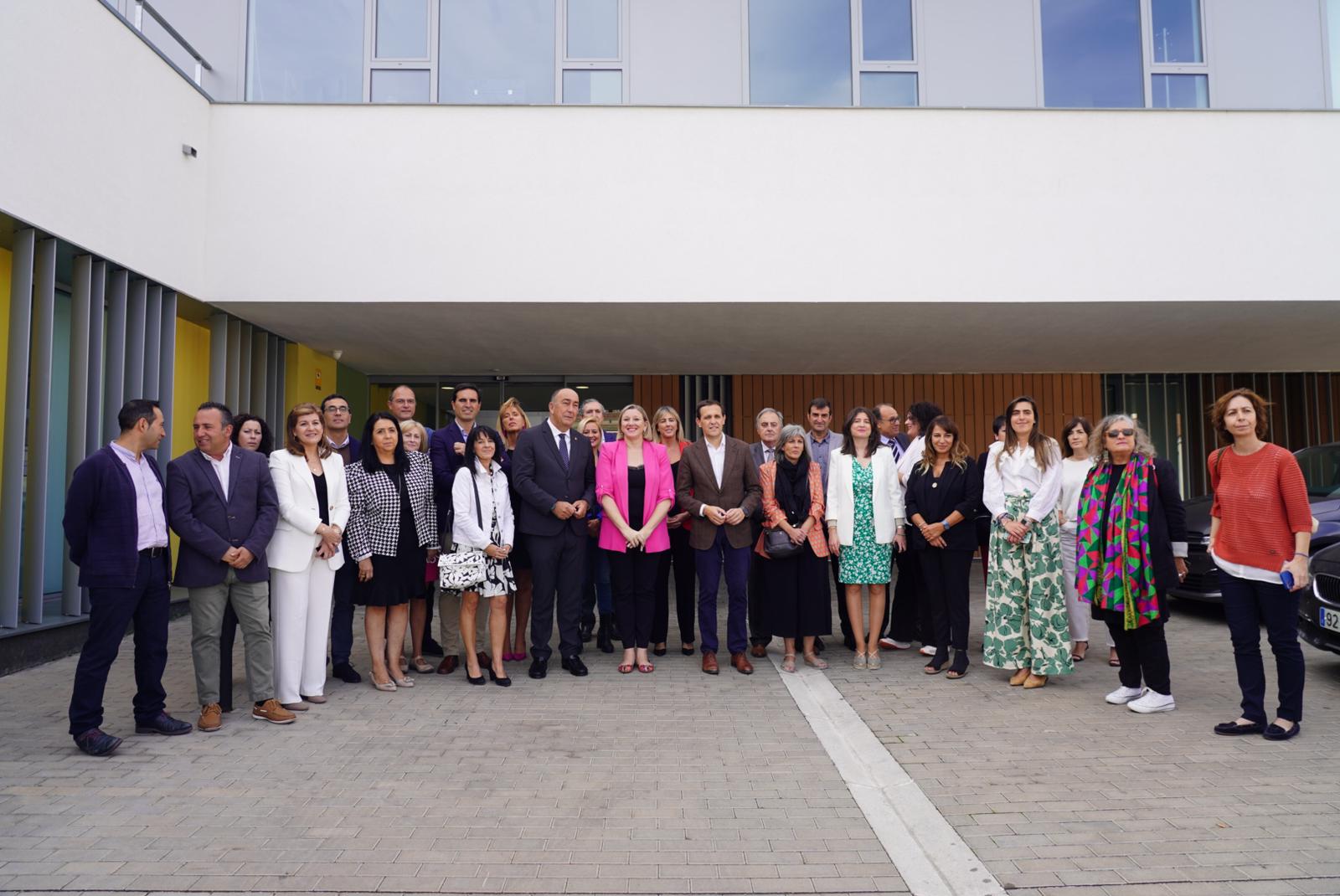 La consejera de Familia, Isabel Blanco, en su reunión de ayer con representantes de ayuntamientos y diputaciones. / JCYL