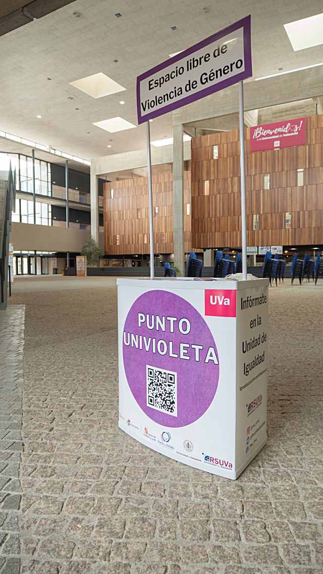 Punto Univioleta para información en prevención de la violencia de género. Autor: Audiovisuales UVa.