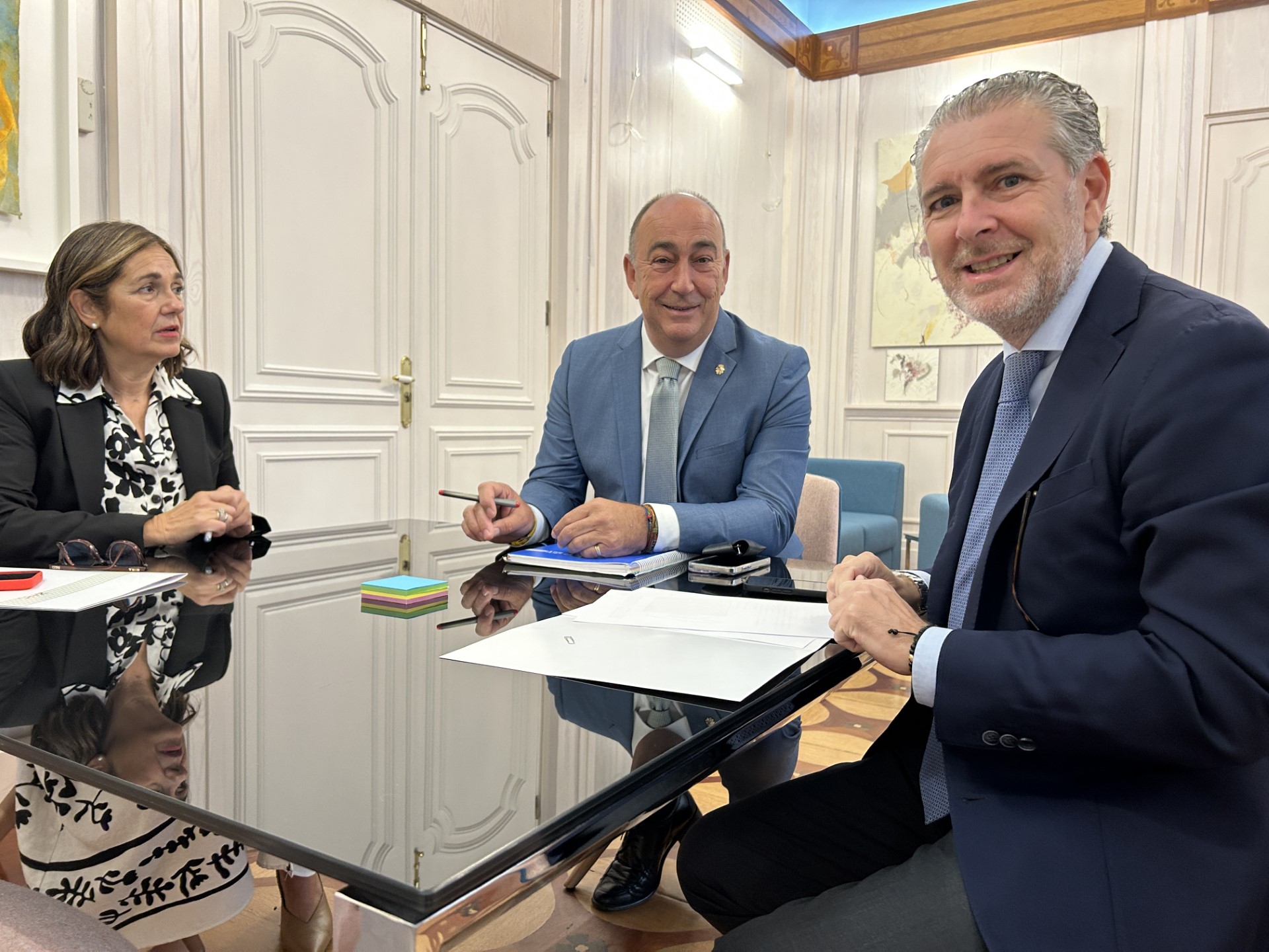 Beatriz Escudero, Miguel Ángel de Vicente y Andrés Ortega. / EL ADELANTADO