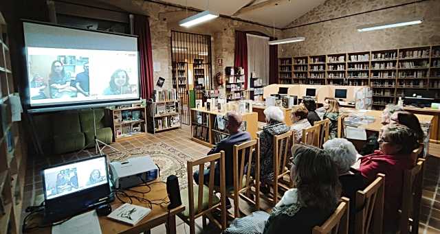 Los asistentes a la presentación del libro.