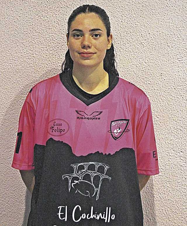 Inés Álvarez, con la camiseta de El Cochinillo Segoviano./ SPORDEPORTE