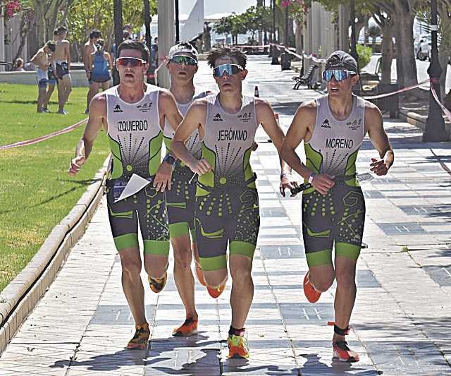 Mario, Pablo, Rodrigo y Mateo, durante una prueba./ LACERTA