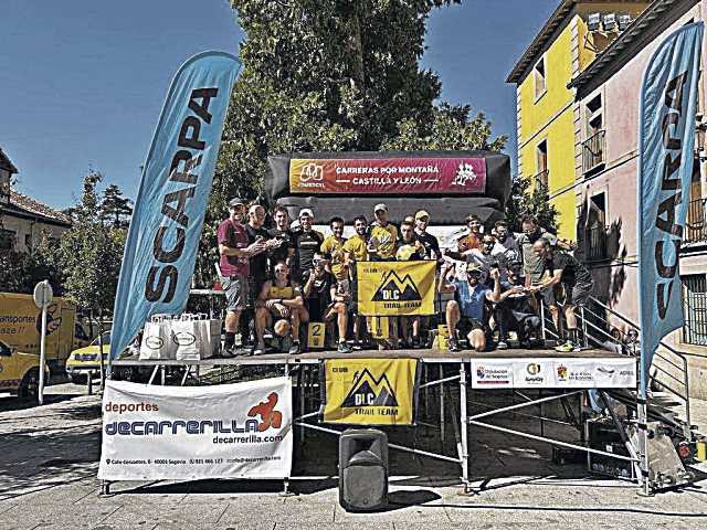 Podio por equipos del campeonato autonómico./ FEDMESCYL