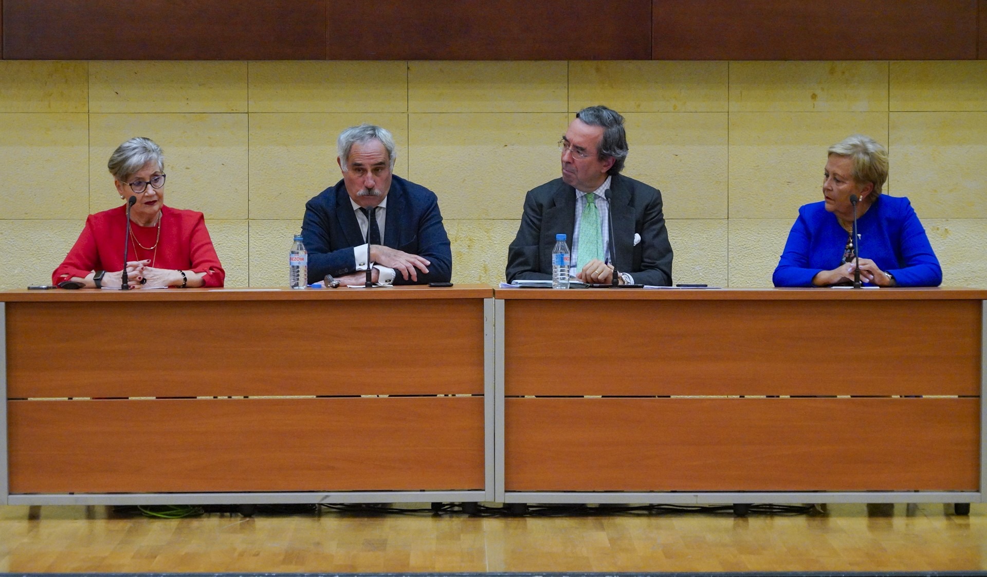 Acto en Defensa de la Constitución Sala Caja Segovia Miguel Angel Fernández 2