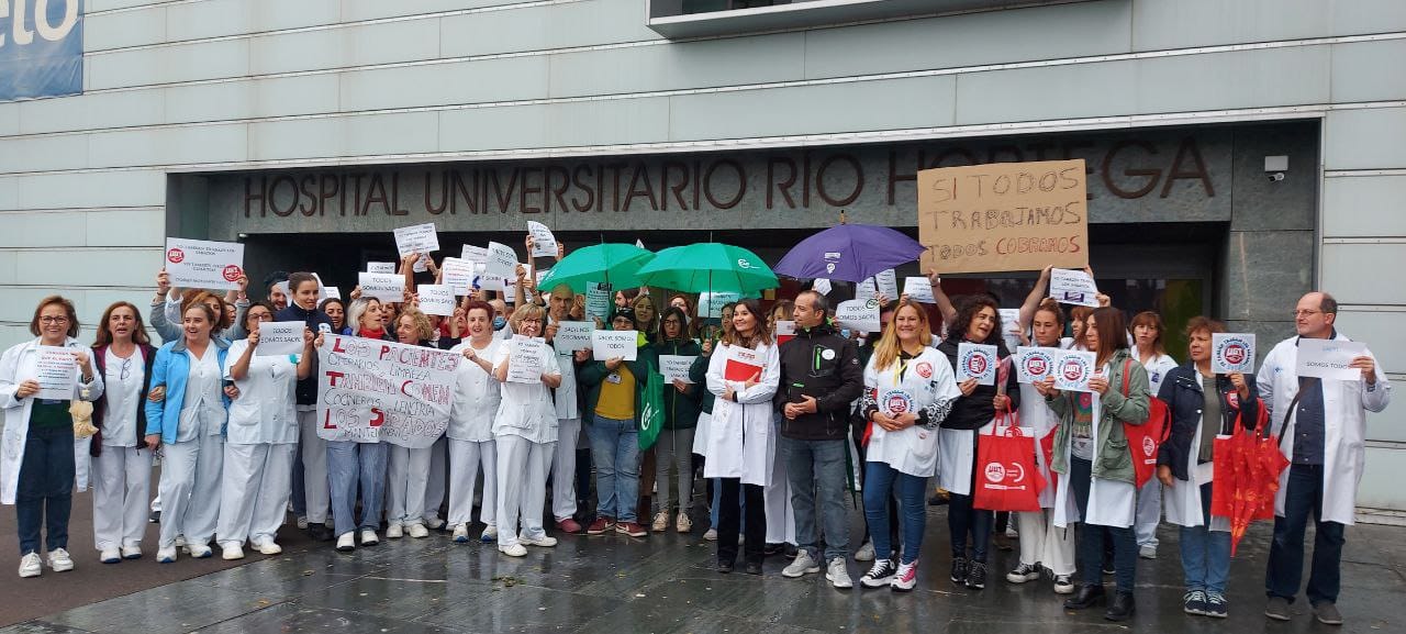 Concentración de sanitarios. / EL ADELANTADO