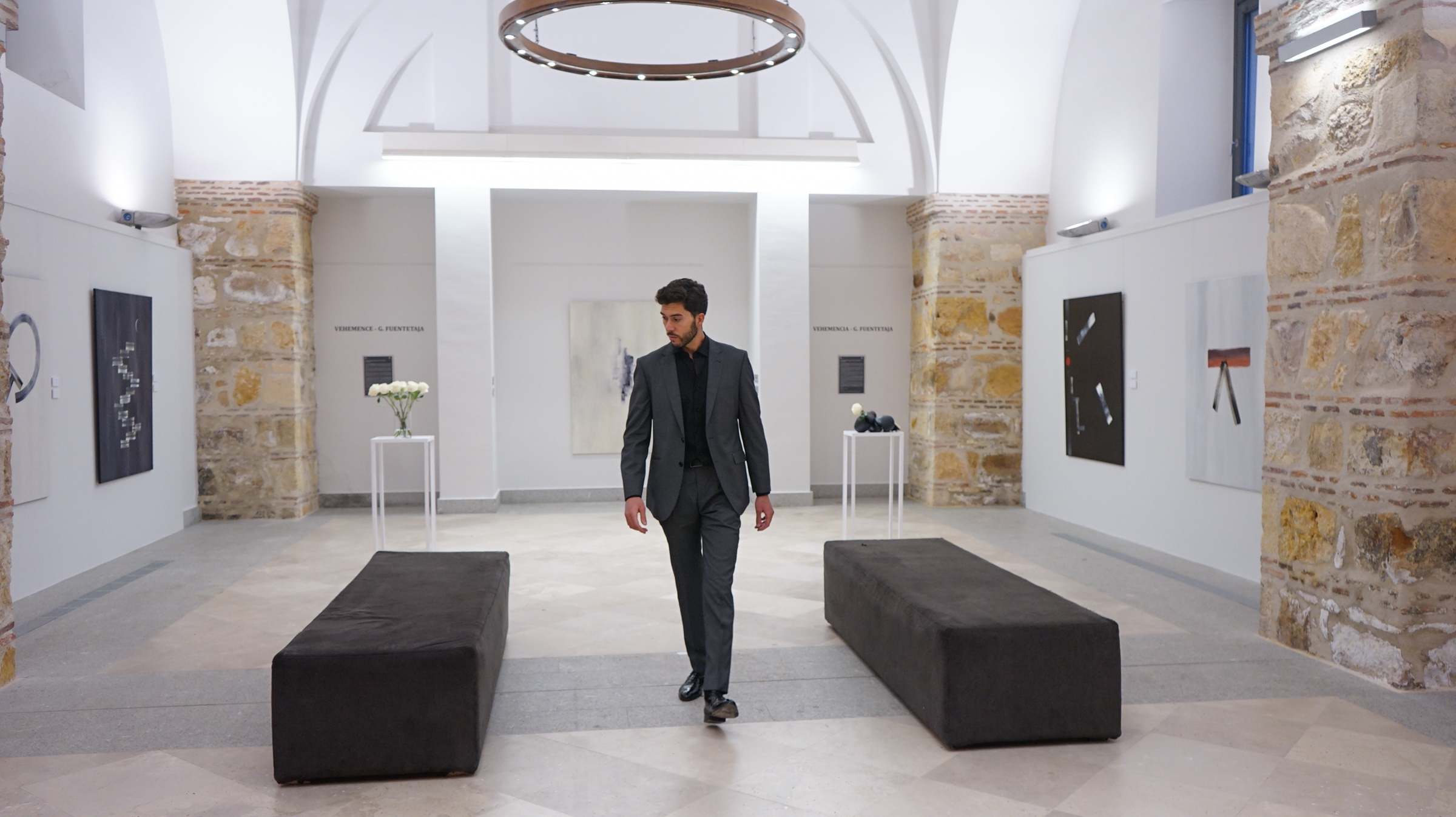 Gustavo Fuentetaja en su exposición ‘Vehemencia’ en el IE Creativity Center de la Casa de la Moneda. Jesús Pascual.