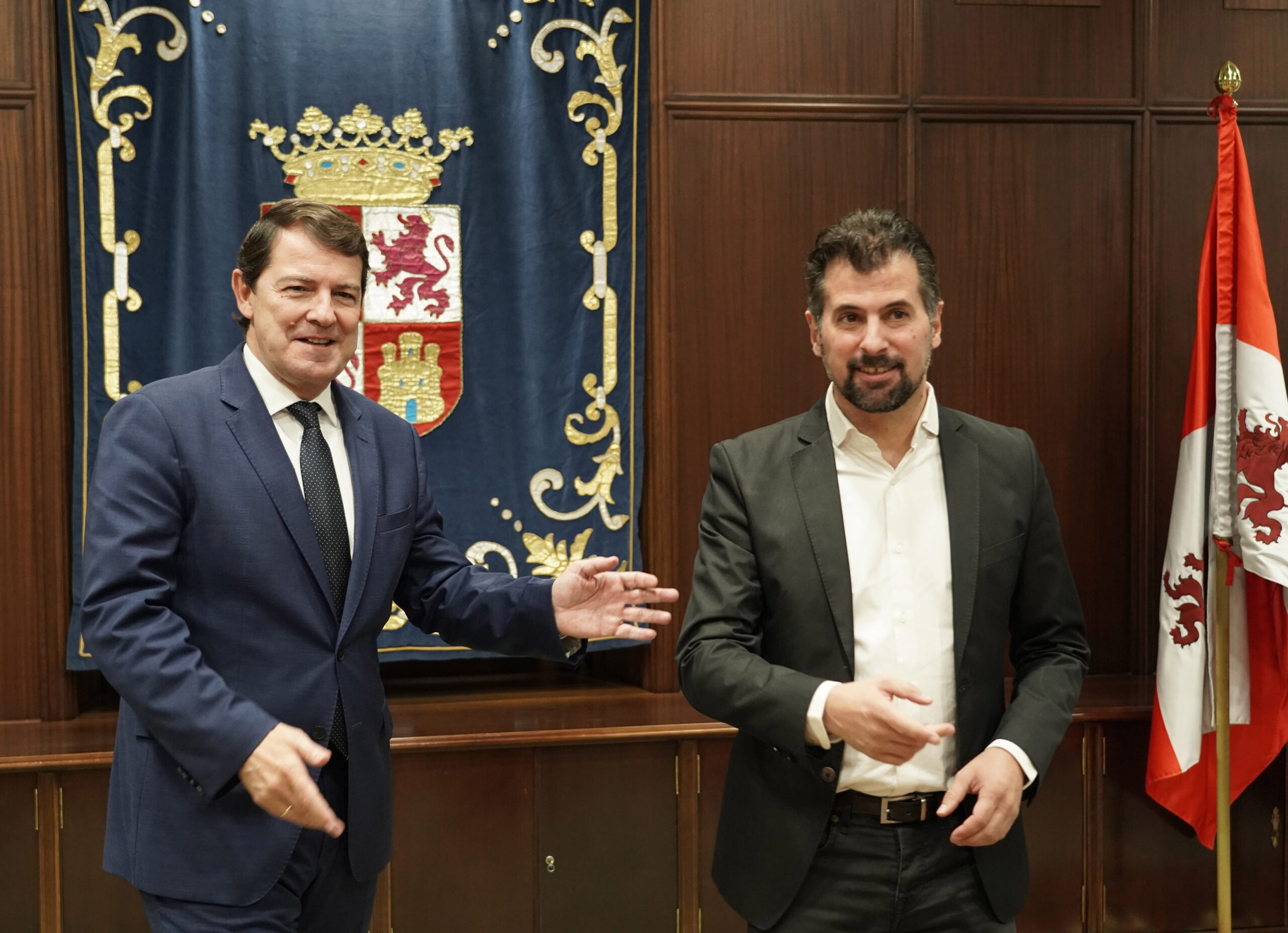 El presidente de la Junta se entrevista con los portavoces de los grupos parlamentarios de las Cortes de Castilla y Le�