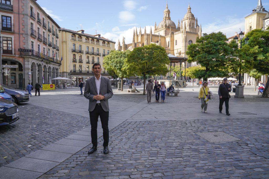 thumbnail 17102023 Javier Gonzalez Director Escuela Negocios NBS Miguel Angel Fernandez 5