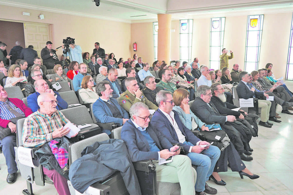 Sesión inaugural del cruso académico de la UNED en Segovia. / EL ADELANTADO