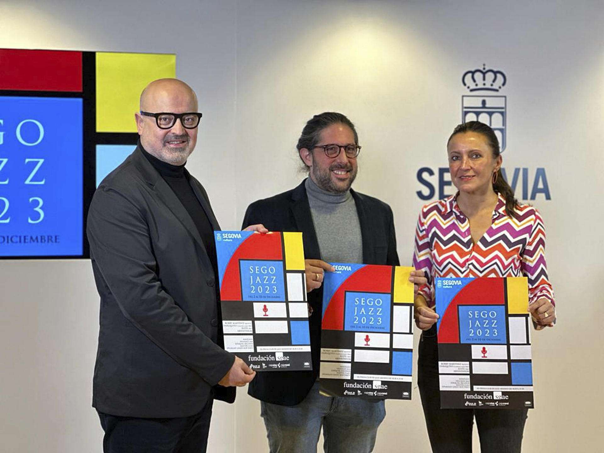 Juan Carlos Monroy presenta, junto a Antonio García y Beatriz Serrano, el Segojazz de este año.