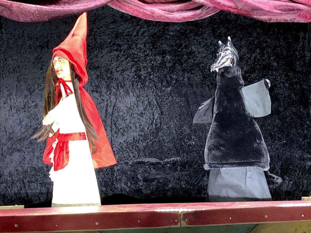 Obra 'Títeres de la Caperucita Roja'.