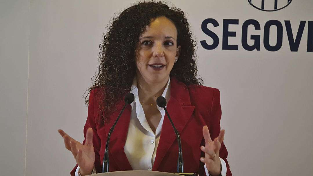 La portavoz de Ciudadanos en el Ayuntamiento de Segovia, Noemí Otero, ha pedido conocer "cuándo tiene previsto el equipo de Gobierno publicar la convocatoria de subvenciones de ámbito cultural y social a las que optarán las distintas asociaciones de la ciudad -de toda índole-, así como la cuantía total destinada para esta convocatoria".