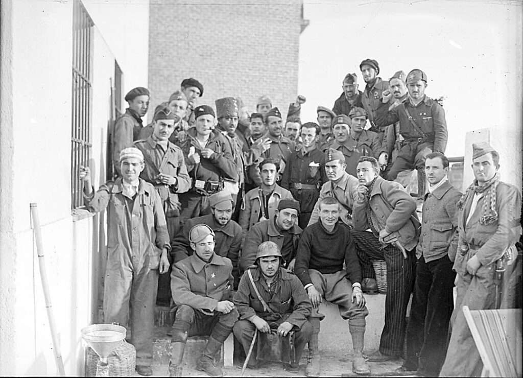 A H N Sección Fondos Contemporáneos Causa GeneralSubdirección General de los Archivos Estatales
Ministerio de Cultura España A H N Sección Fondos Contemporáneos Causa General
Subdirección General de los Archivos Estatales
Ministerio de Cultura España