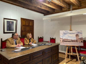 El alcalde la localidad y la directora de Relaciones institucionales de Correos. El alcalde la localidad y la directora de Relaciones institucionales de Correos.