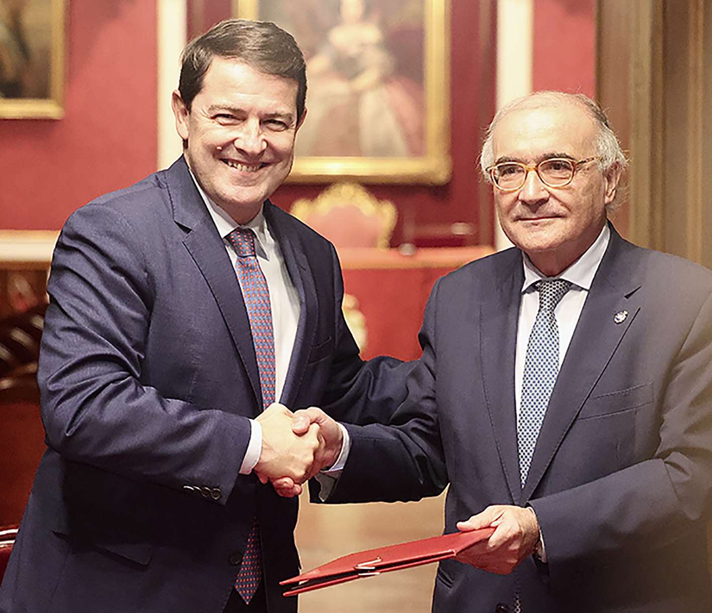 Firma de un acuerdo de colaboración entre la Junta y la Academia de Ciencias Morales y Políticas