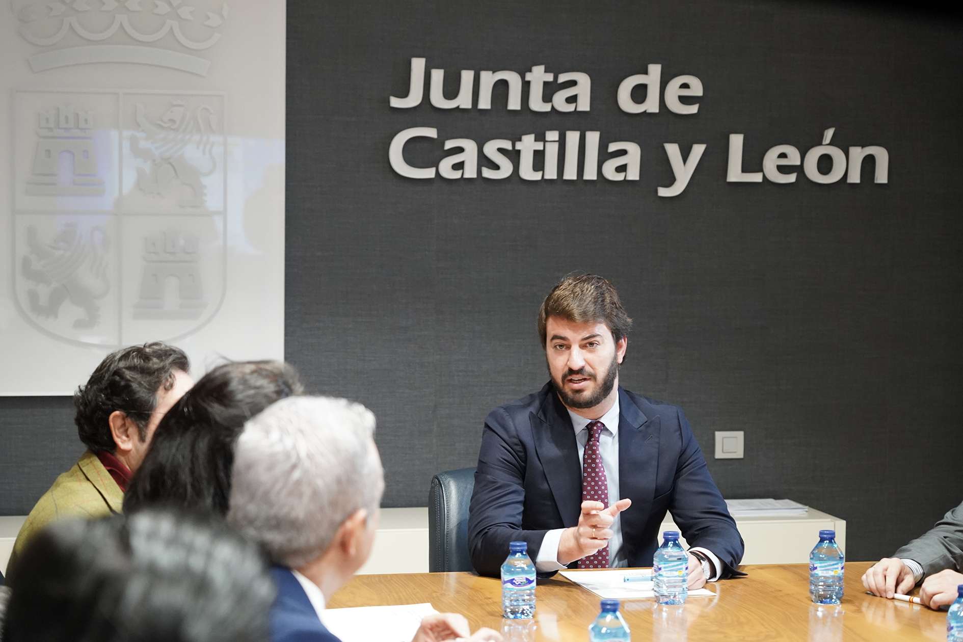 El vicepresidente de la Junta se re�on representantes de los proyectos presentados al Valle de la Innovaci�