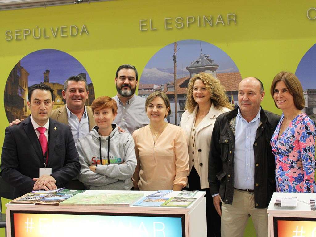 Representantes segovianos, en la feria de INTUR. / EL ADELANTADO