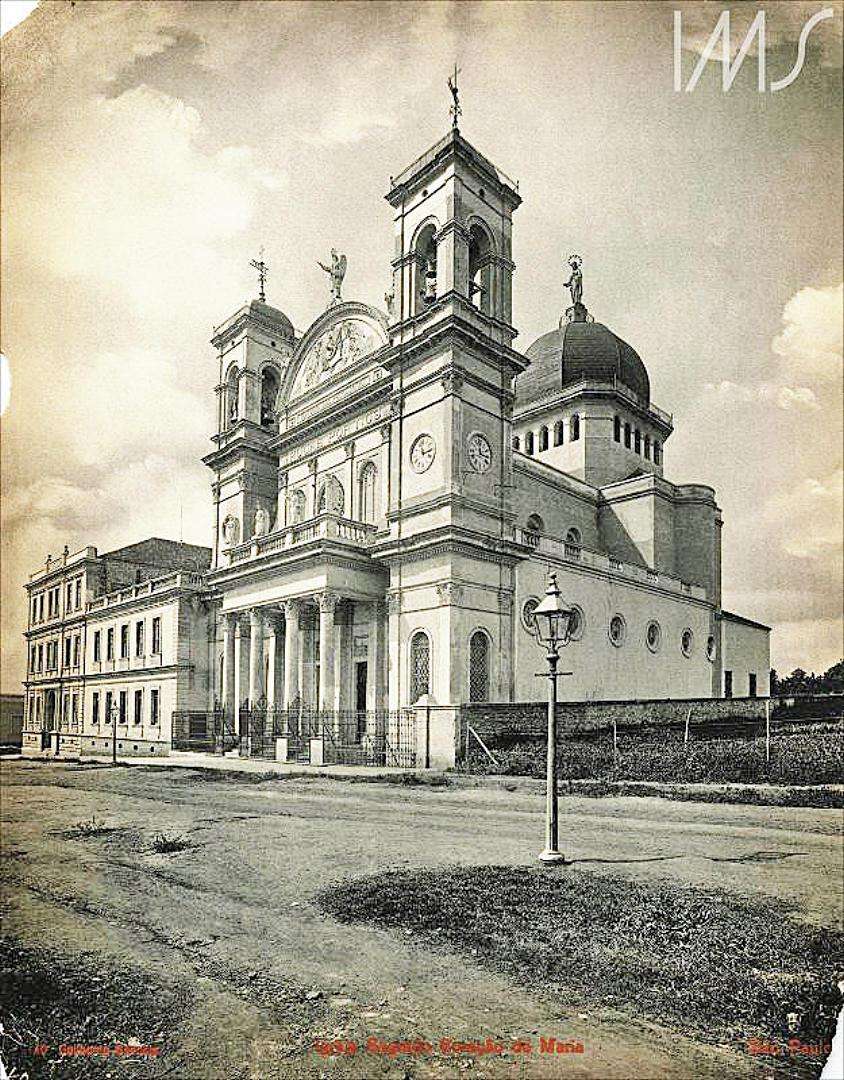 Casa-Misión e Iglesia del Inmaculado Corazón de María en Sao Paulo. Casa-Misión e Iglesia del Inmaculado Corazón de María en Sao Paulo.