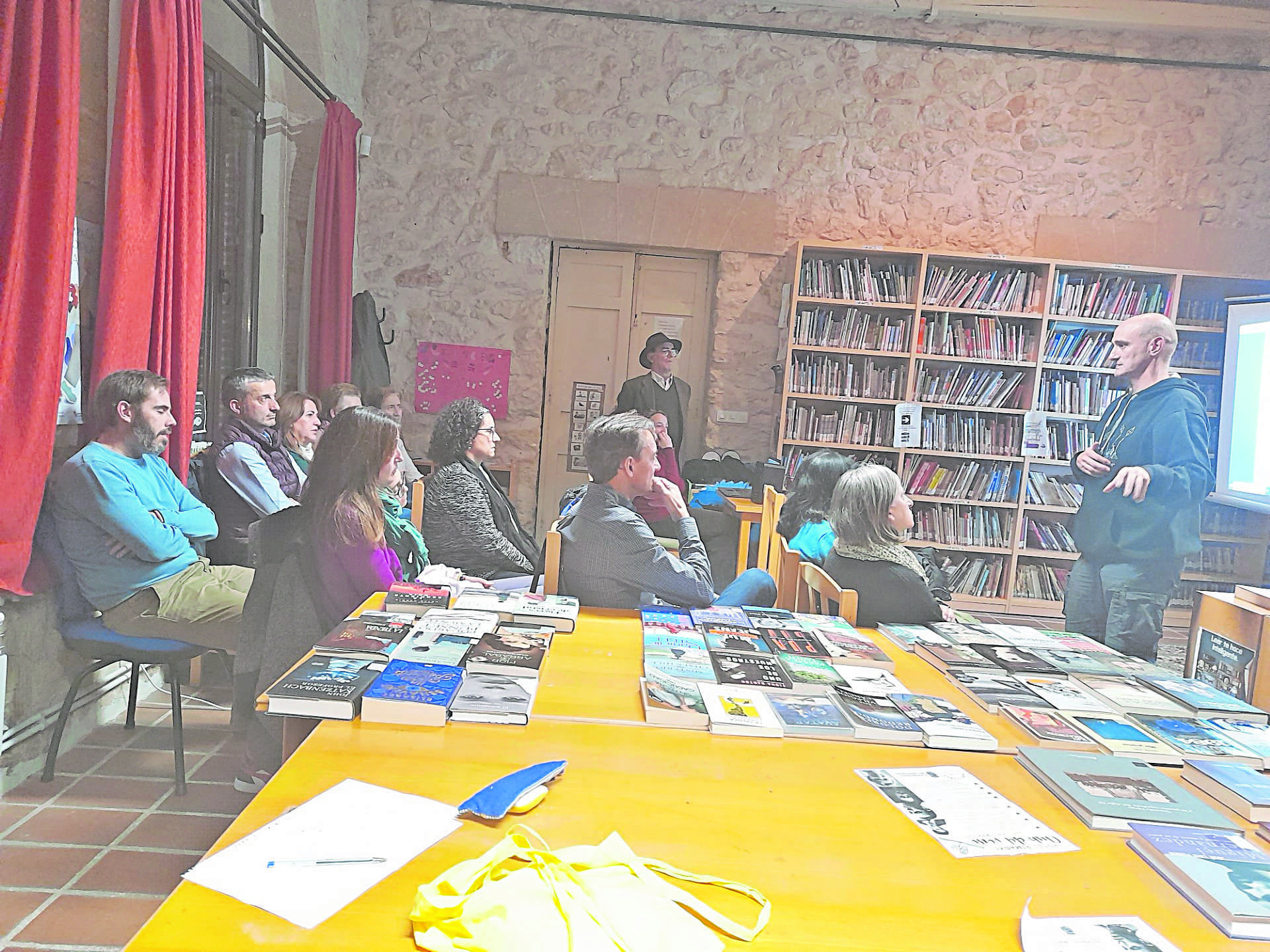 roberto durante la conferencia