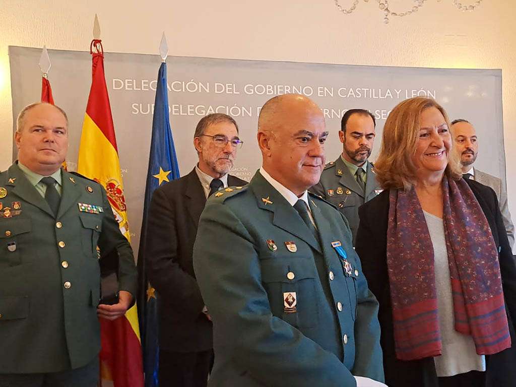 Entrega de la Medalla al Mérito de la Seguridad Vial. / EL ADELANTADO