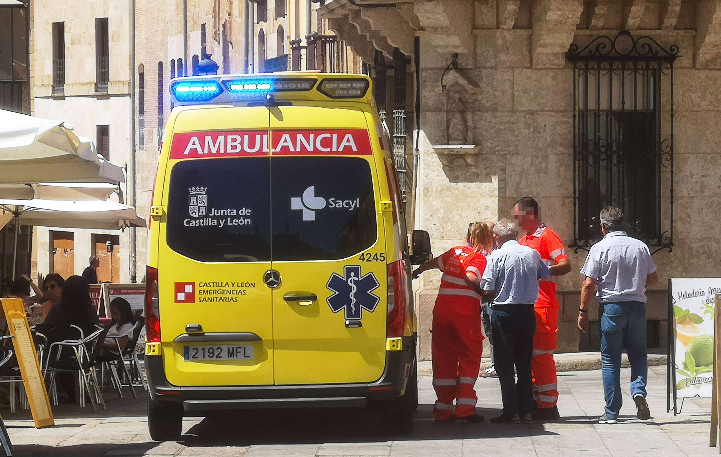 Un hombre ha sido trasladado en ambulancia por un golpe de calor en la Plaza Mayor de Ciudad Rodrigo Ciudad Rodrigo(Salamanca)