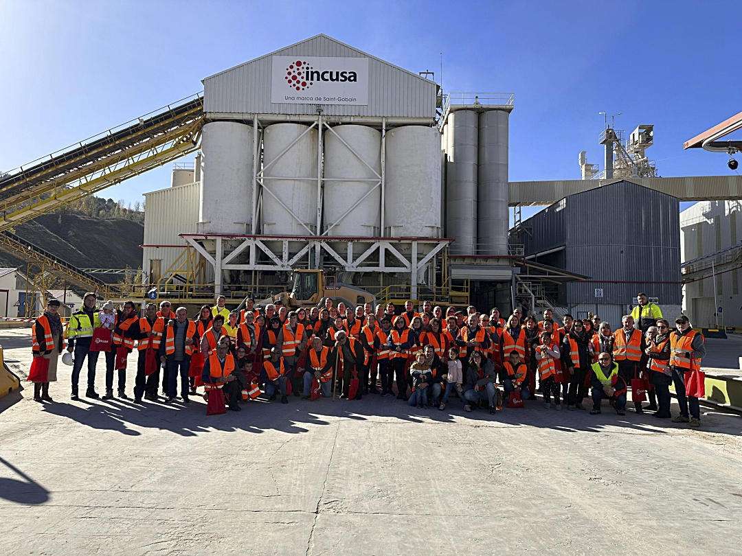 Grupo que participó en la jornada de puertas abiertas de Incusa.