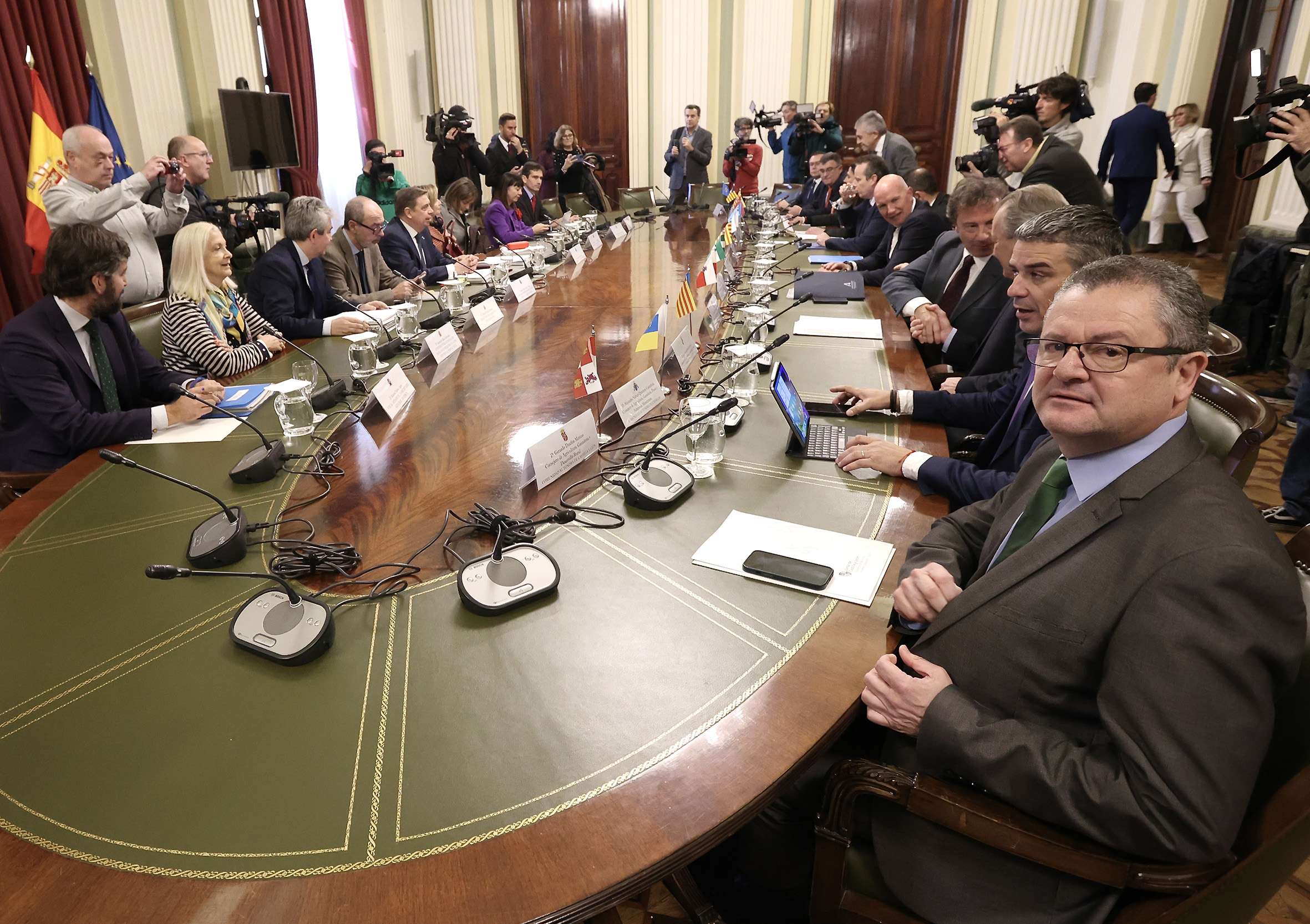 Reunión del ministro de Agricultura con los consejeros del ramo