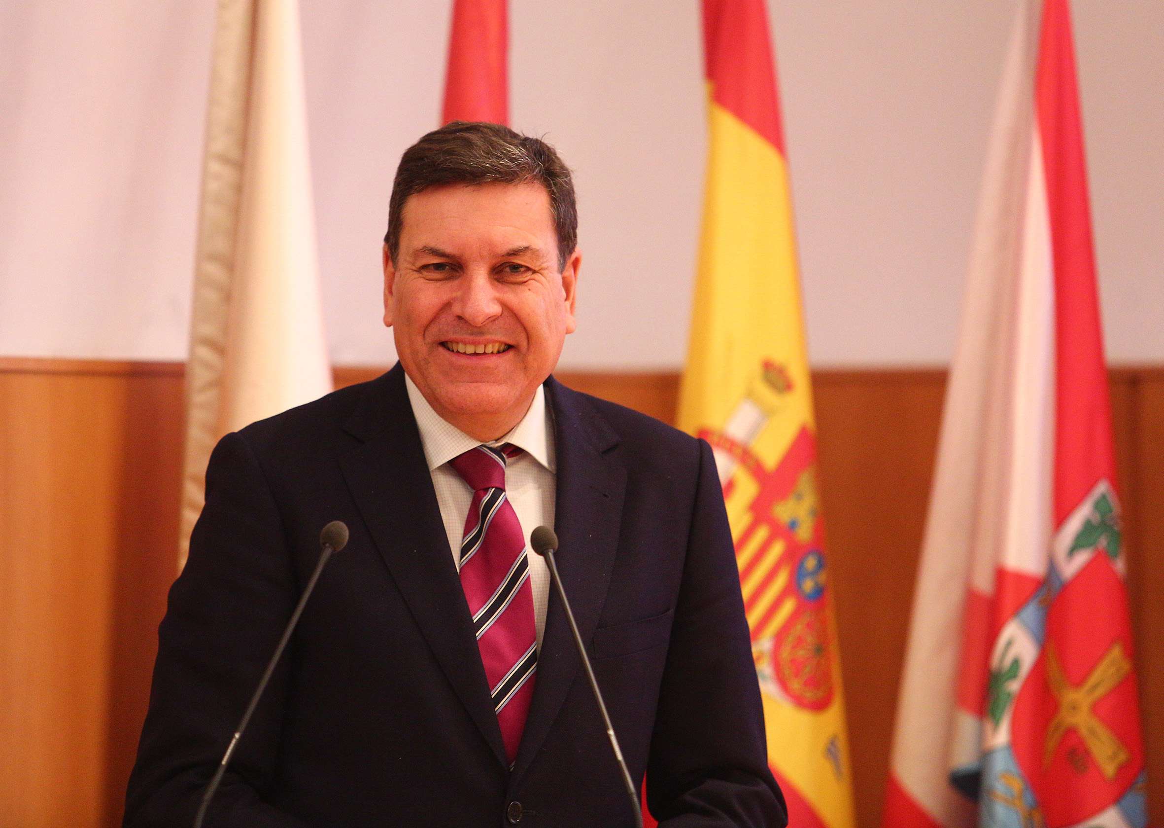 El consejero de Econom�y Hacienda interviene en el 'V Congreso sobre la Econom�del Bierzo: pilares s�os para toda una comarca' en Ponferrada