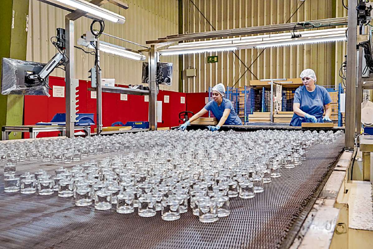 La planta de Verescence en La Granja fabrica alrededor del 30% de todos los envases del grupo. Miguel Ángel Fernández.