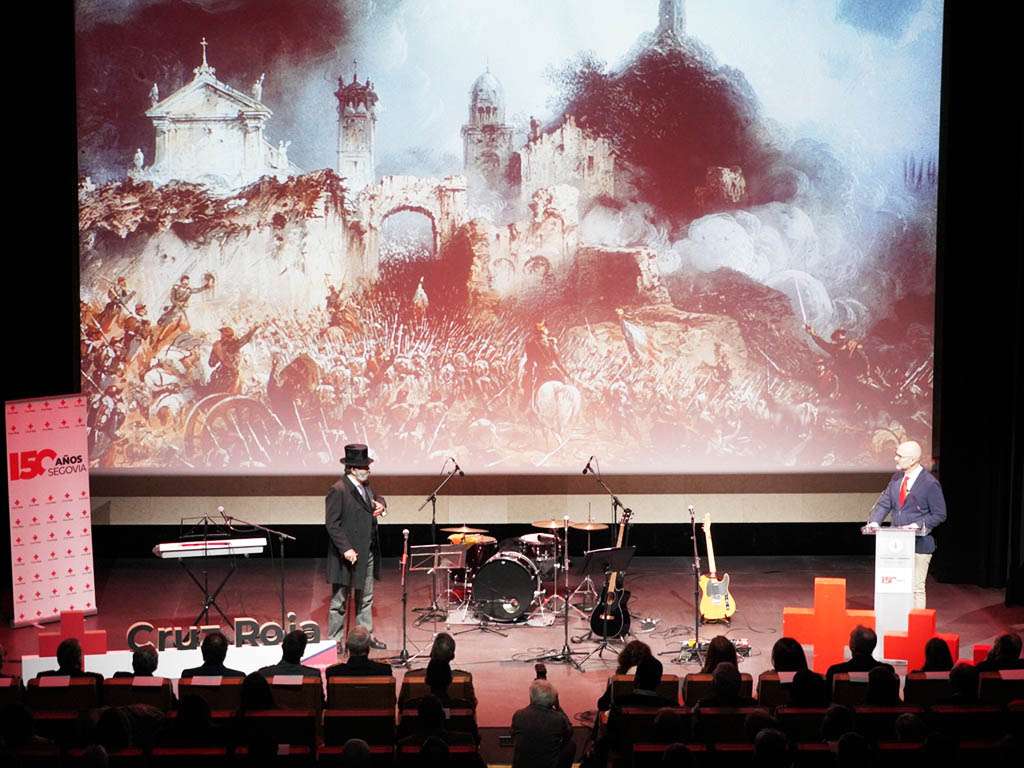 Gala de Cruz Roja Segovia por los 150 años. / MIGUEL ÁNGEL FERNÁNDEZ